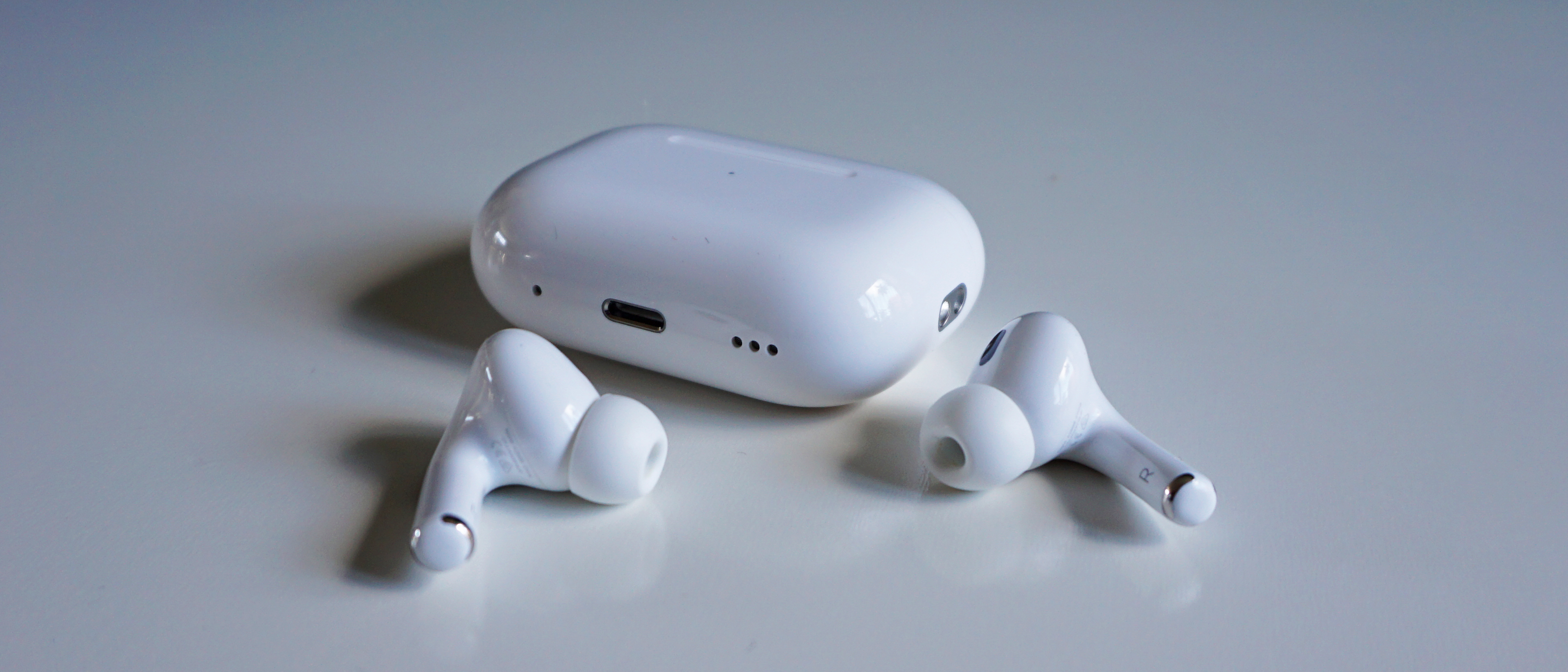 Apple Airpods Pro 2 ( White )