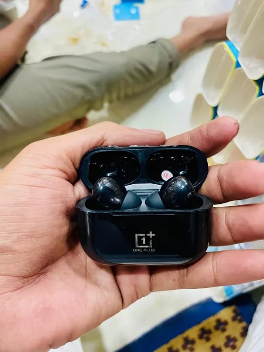 One Plus Airpods Pro 2 ( Black)