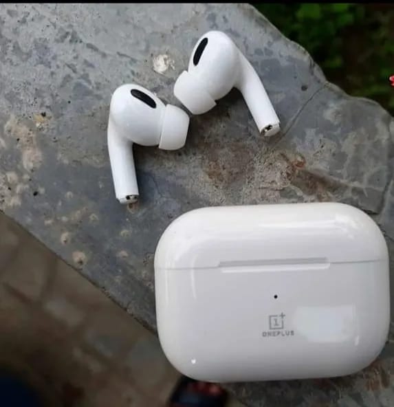One Plus Airpods Pro 2 ( White)